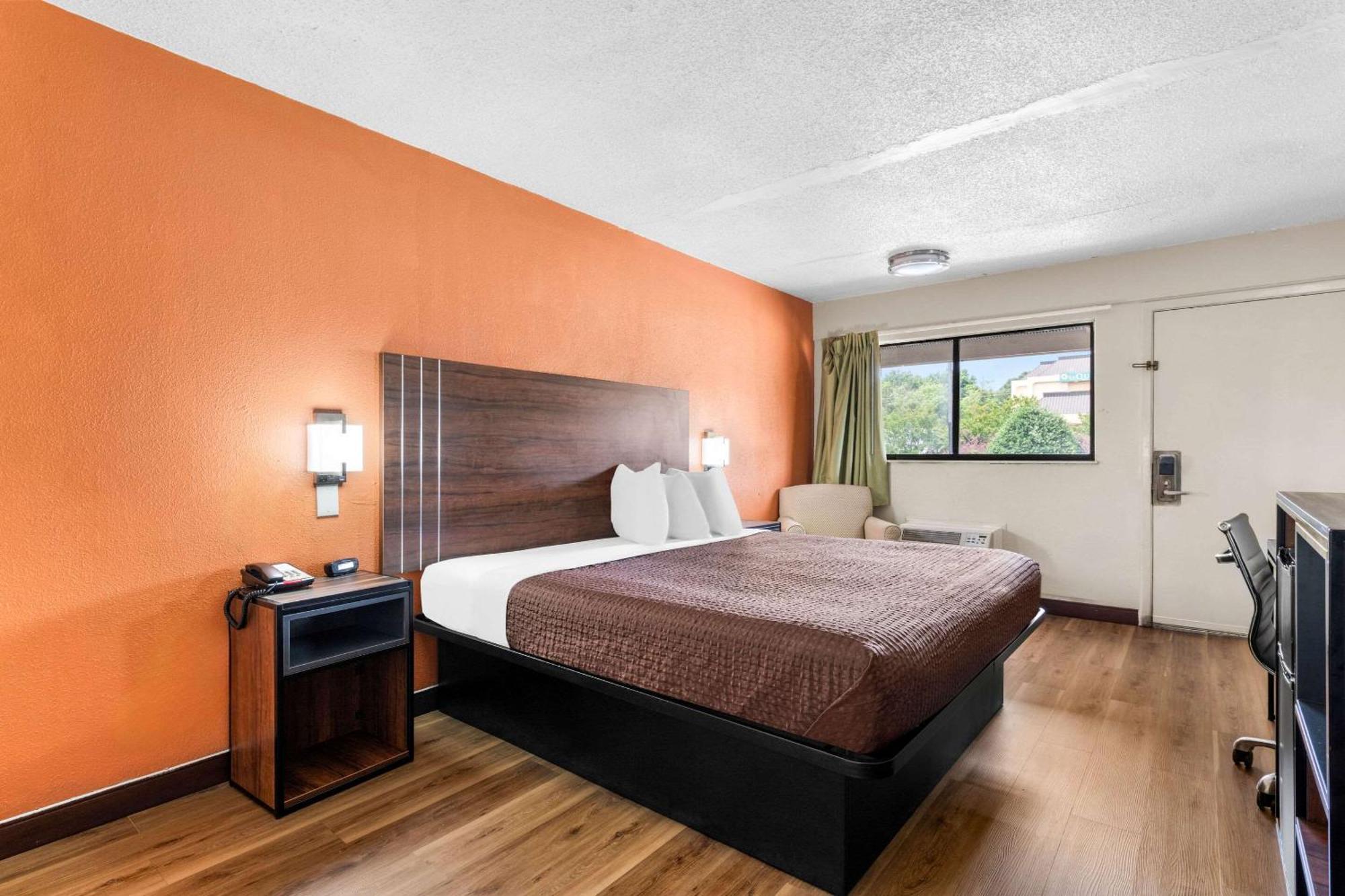 Econo Lodge Charlotte Airport Exterior foto